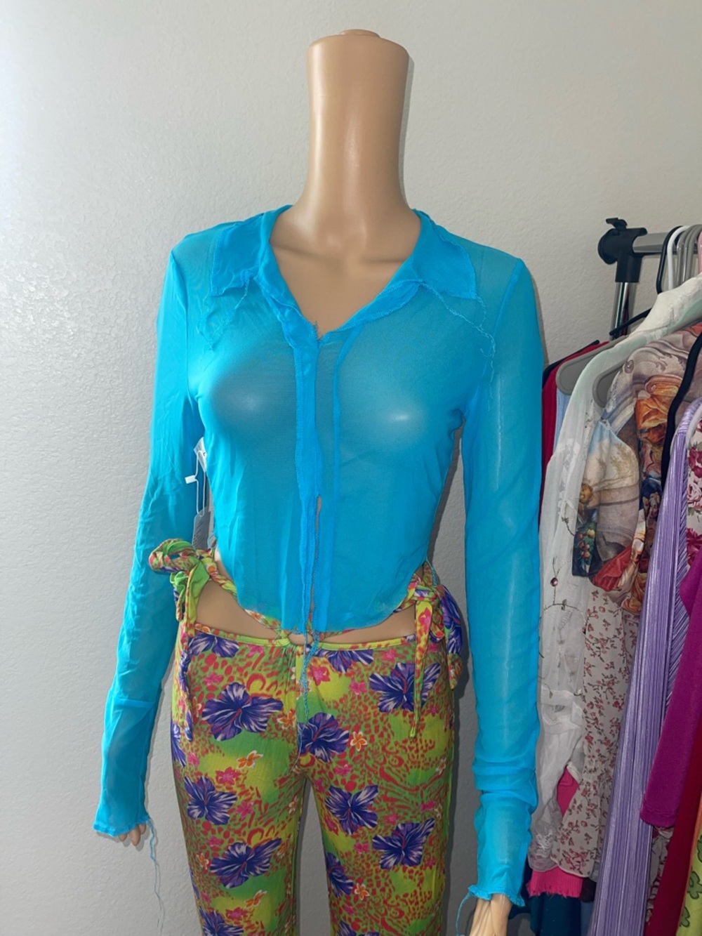 Hand made mesh Turquoise Long-Sleeve Top - Picture 2 of 4